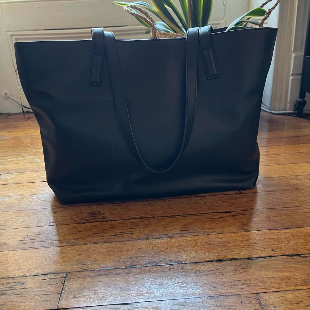 Quince Italian Leather Tote